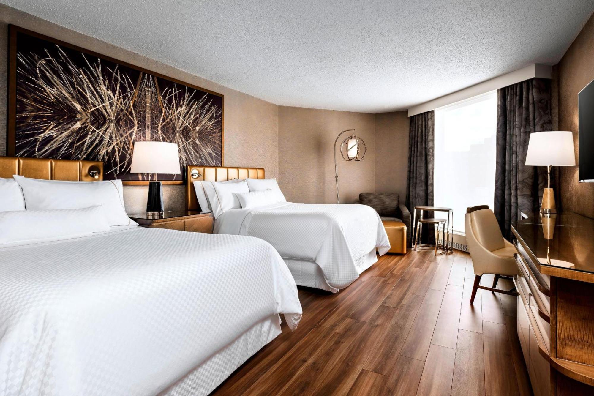 Deluxe, Larger Guest room, 2 Double
