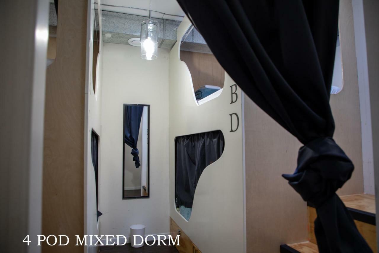 Single Bed 4-Bed Dormitory Room