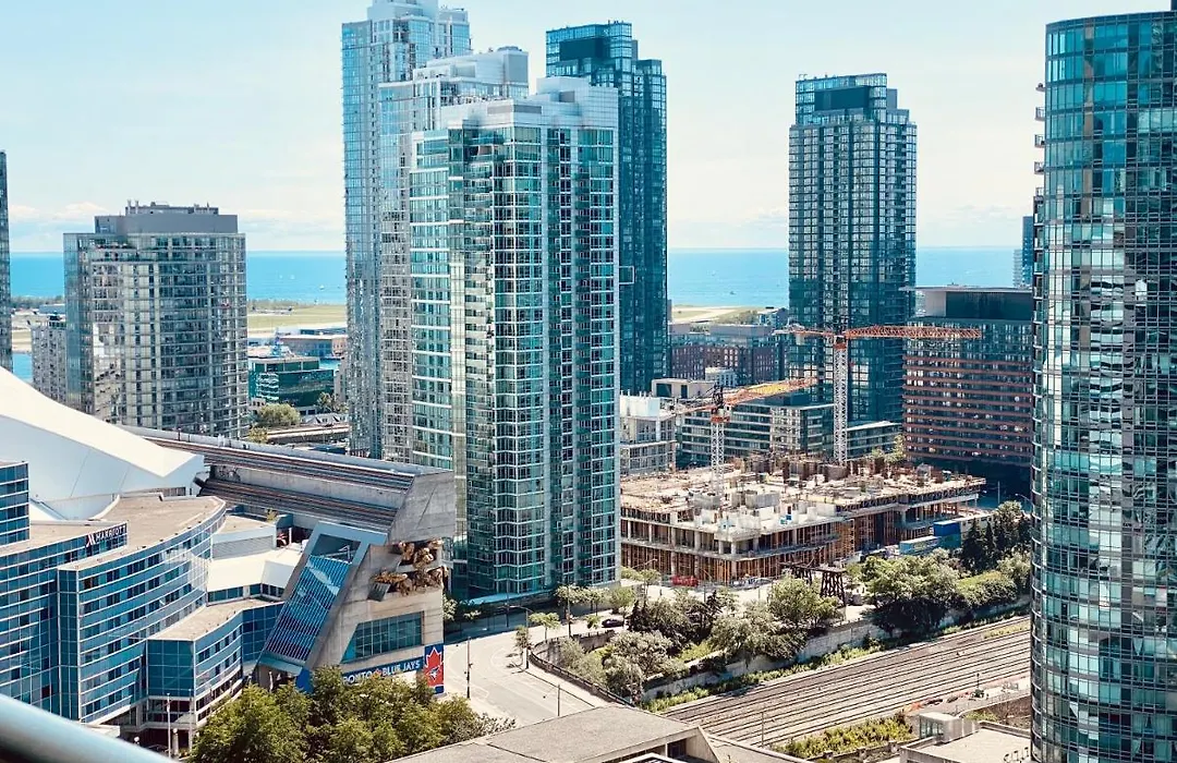 Front Street Suites-1