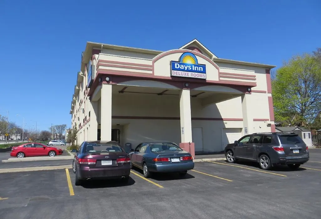Days Inn By Wyndham Toronto East Lakeview-1