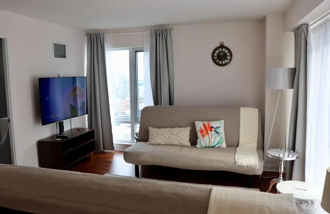 Apartment/2Bedrooms/2 Full Bathrooms/Free Parking-1
