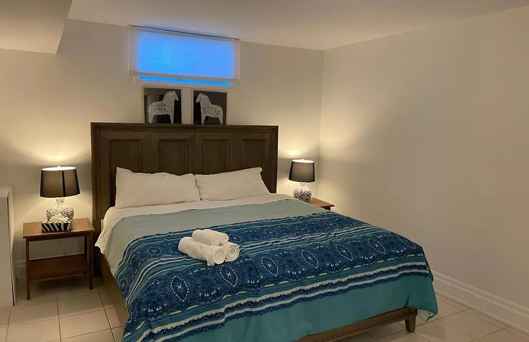 Yorkmills And Bayview !C Spacious Modern Private Bdr With Shared Bathroom-1