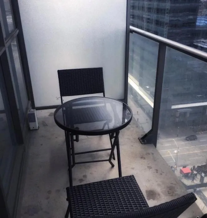 Beautiful Unit In Heart Of Downtown Toronto-1
