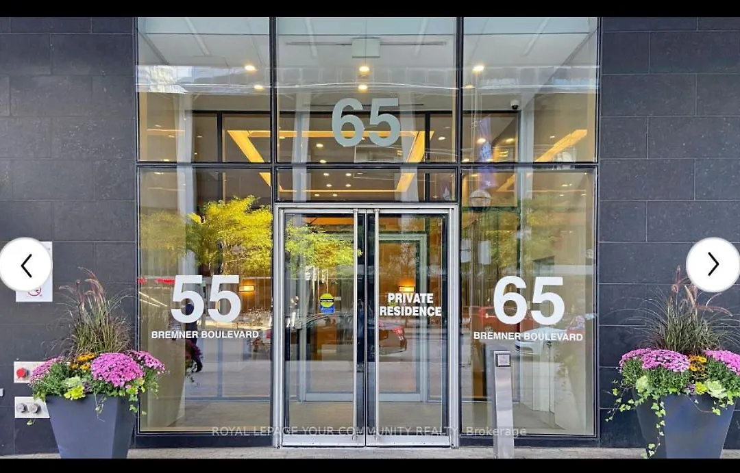 2-Bdrm And 1 Den 3 Bed Condo With 2 Bath - Prime Location- Adjacent To Scotiabank Arena, Cn Tower, Union Station, Ripleys-1