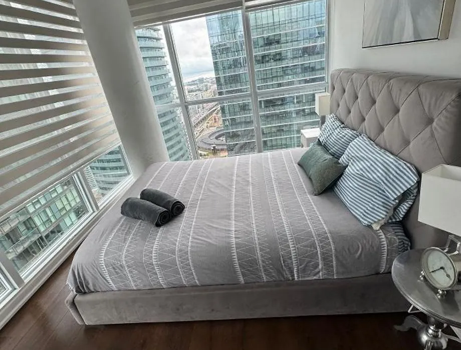 Toronto Cn Tower Maple Leaf Square Luxurious 2 Bedroom Condo-1