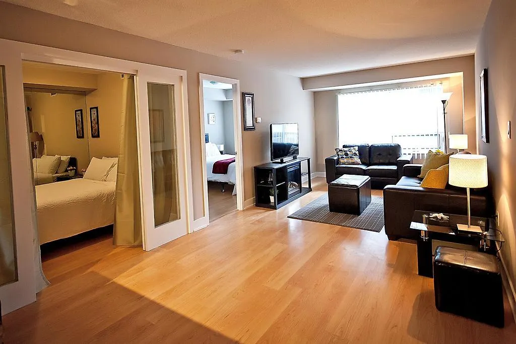 Red Maple Suites - Blue Jays Way-1