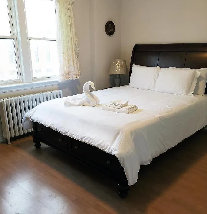 Cozy Private Rm Heart Of North York Free Parking Full Kitchen Close To Downtown-1