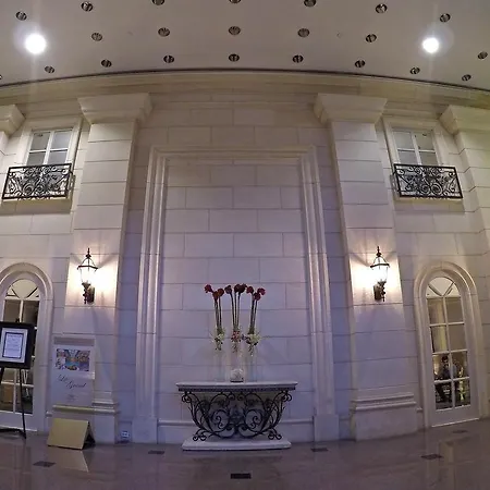 Grand Hotel & Suites-2