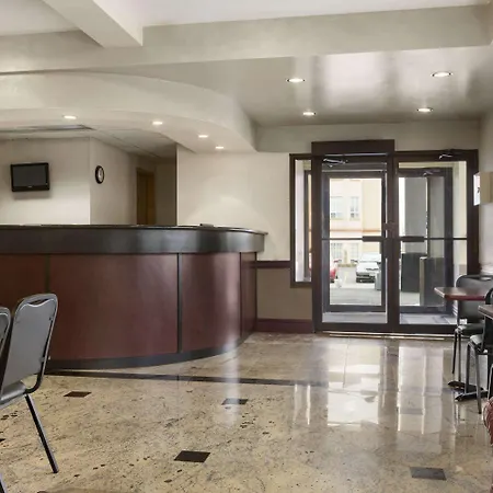Days Inn By Wyndham Toronto East Lakeview-3