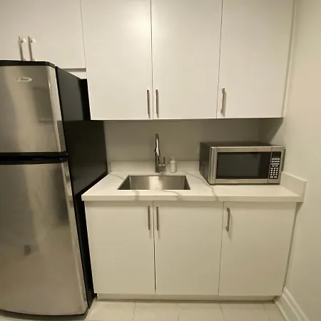 Yorkmills And Bayview !C Spacious Modern Private Bdr With Shared Bathroom-3