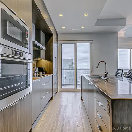 Loft - Entertainment & Financial District-2