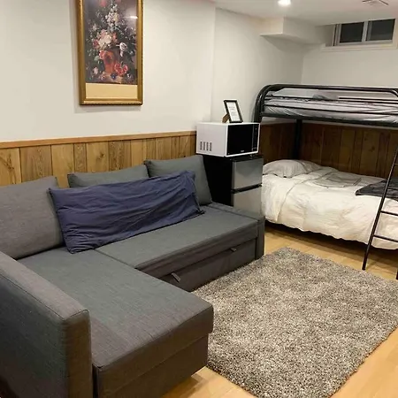 Big Oasis Studio Near Airport Yyz-3