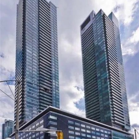 Beautiful Unit In Heart Of Downtown Toronto-2