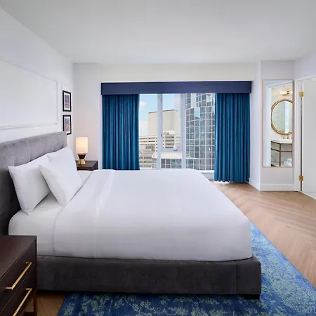 Pantages Hotel Toronto Centre-2