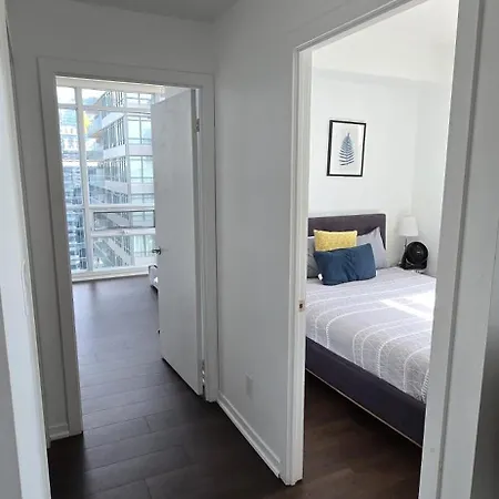 Toronto Cn Tower Maple Leaf Square Luxurious 2 Bedroom Condo-3
