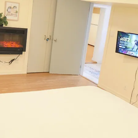 Richview Gardens Apartment-3