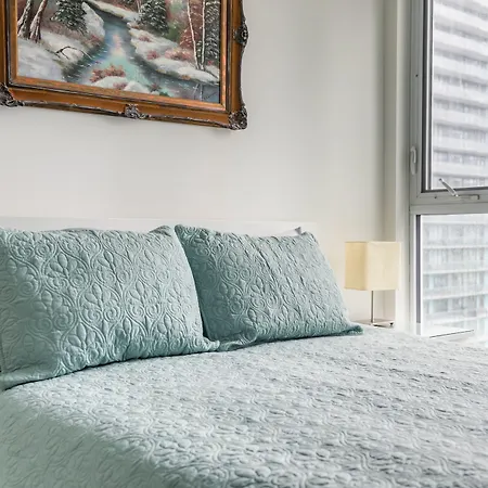 Simply Comfort. Amazing Downtown Apartments-2