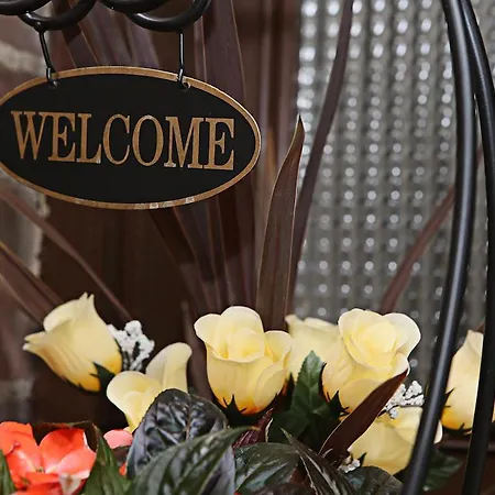 The Parkway Place Guesthouse-2