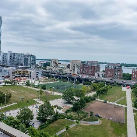 Luxury Downtown Toronto Condo - 2 Bedroom-2
