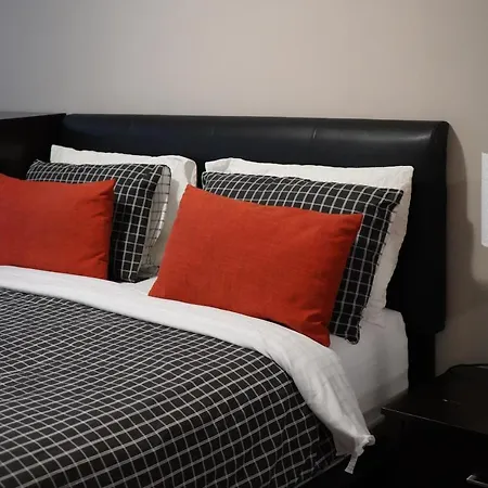 Living Suites - Toronto Convention Centre-3